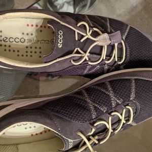 ECCO New Ladies Size 11 tennis shoe